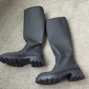 Zara Lugsole Rubberized Boots